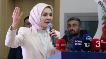 Biz aile dedikçe, onlar kadın diyor